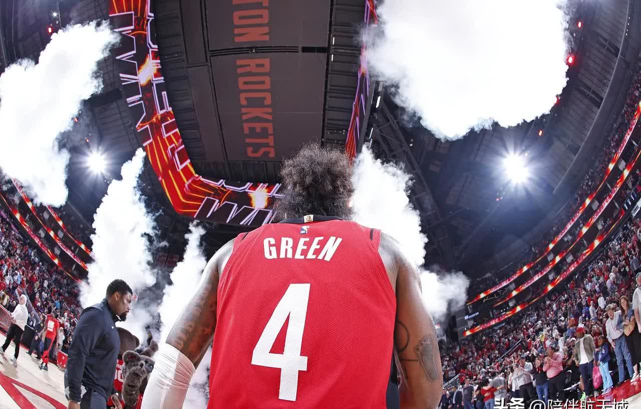 格林险胜逆转取胜,绝杀战胜关键表现点燃全场!的简单介绍