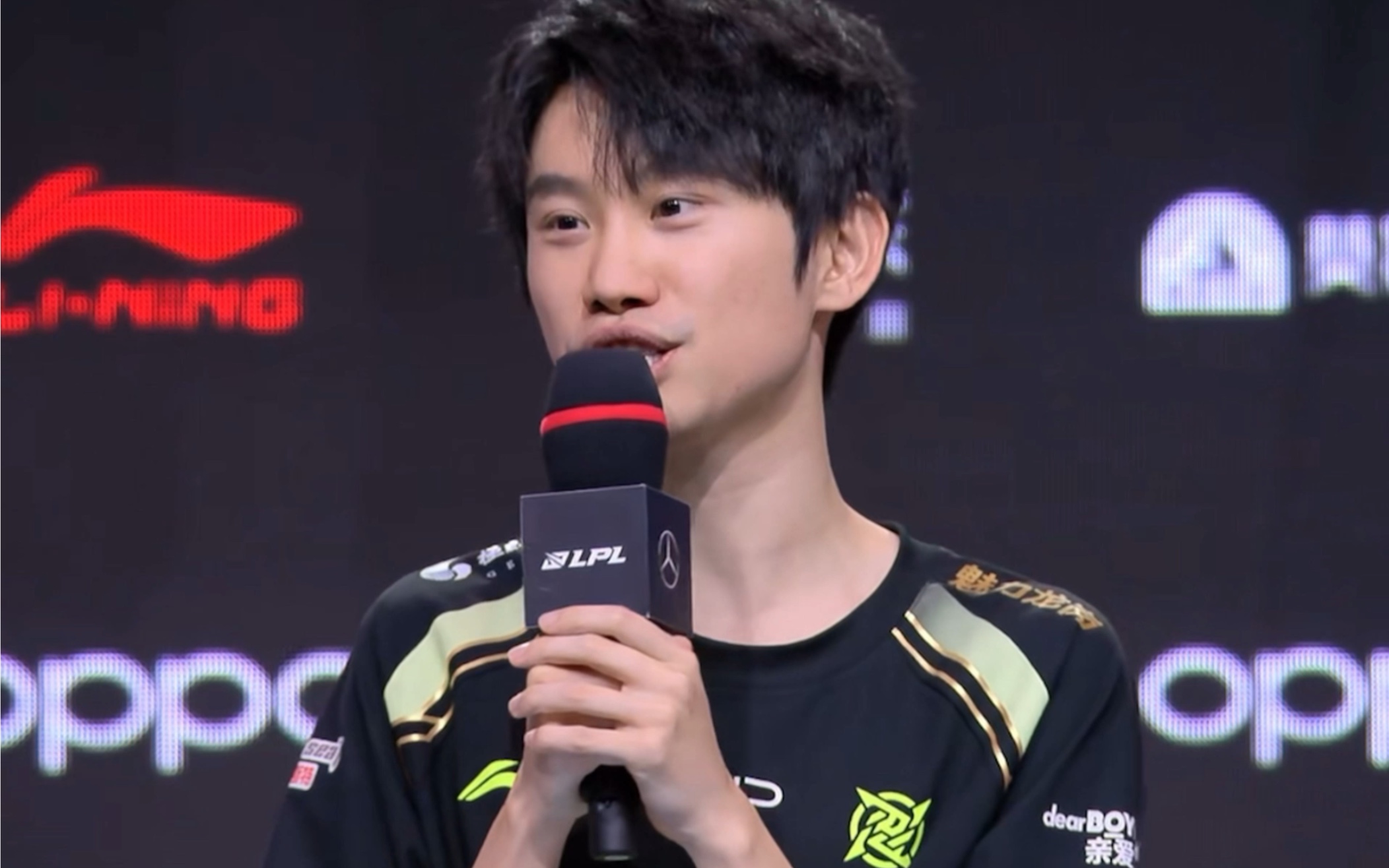 Doinb迎来十赛季高光表现,TES球迷沸腾!的简单介绍