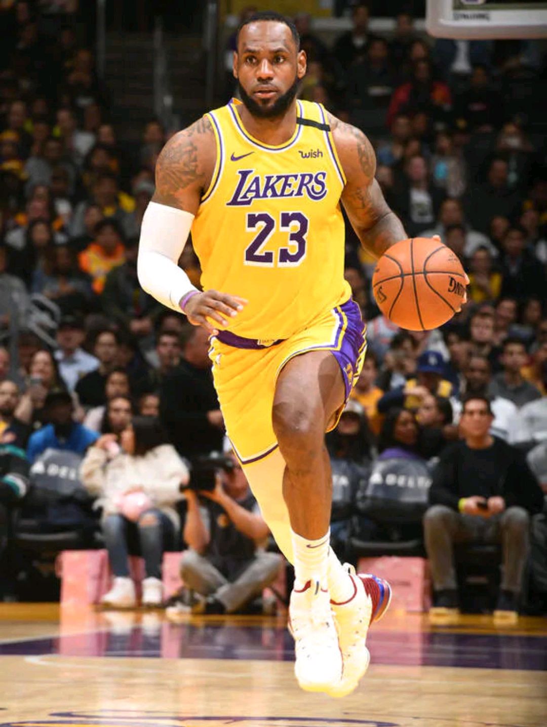 关于詹姆斯连续十二场比赛得分超过回归赛场,德国队挑战极限!的信息